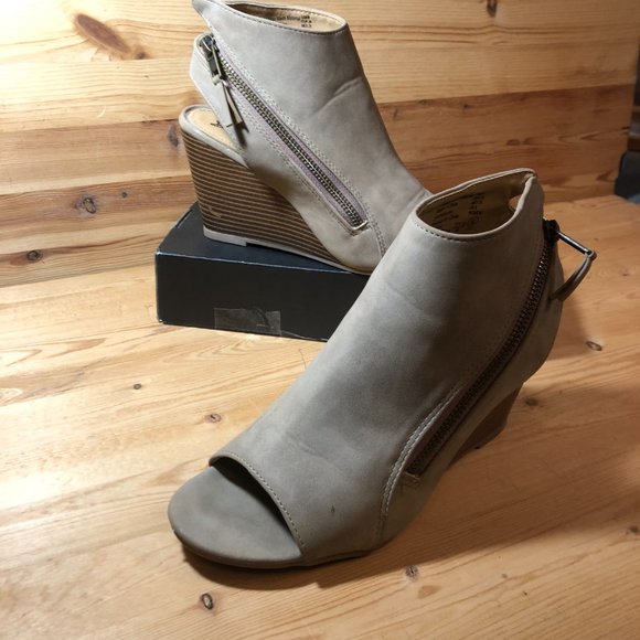 Brash Slingback Wedges- Open Toe Sandals faux suede/leather - Picture 2 of 12